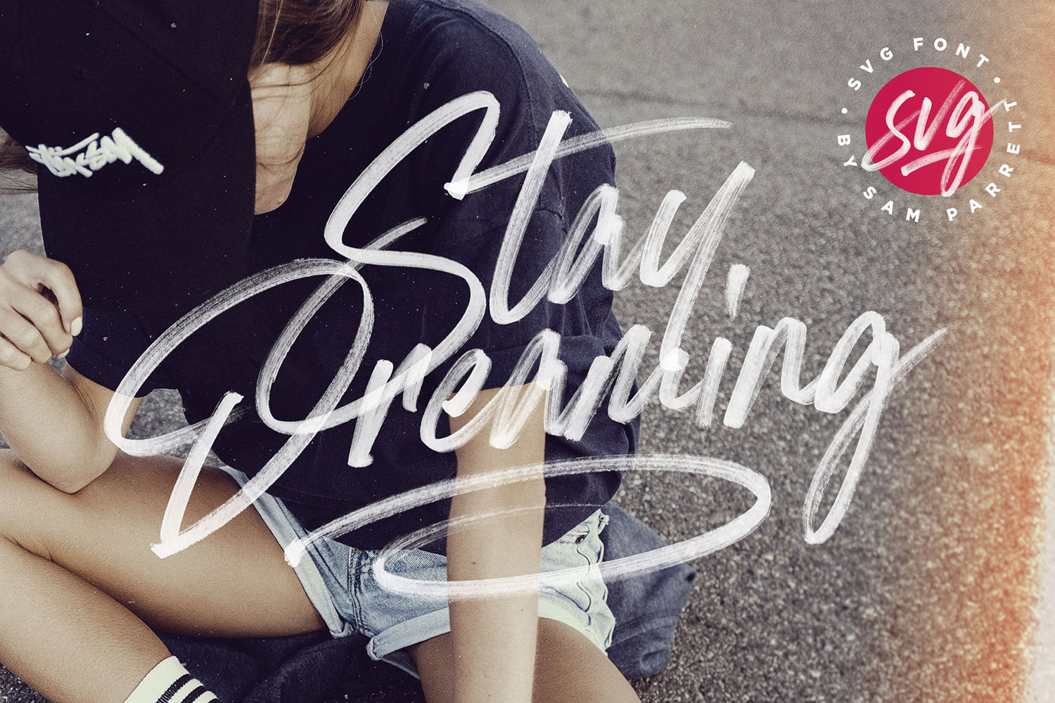 Stay Dreaming SVG Font by Sam Parrett